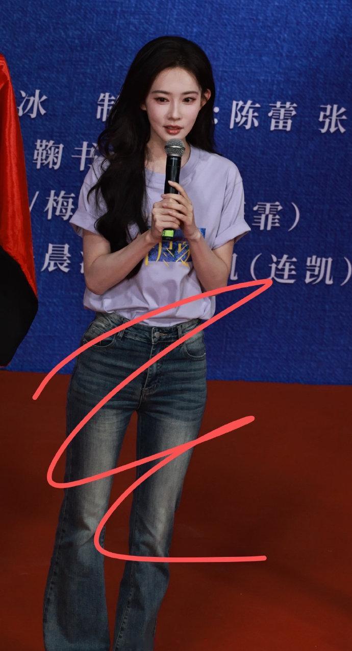 丁禹兮孟子义新剧开机生图爱在无尽夏开机生图爱在无尽夏开机生图 