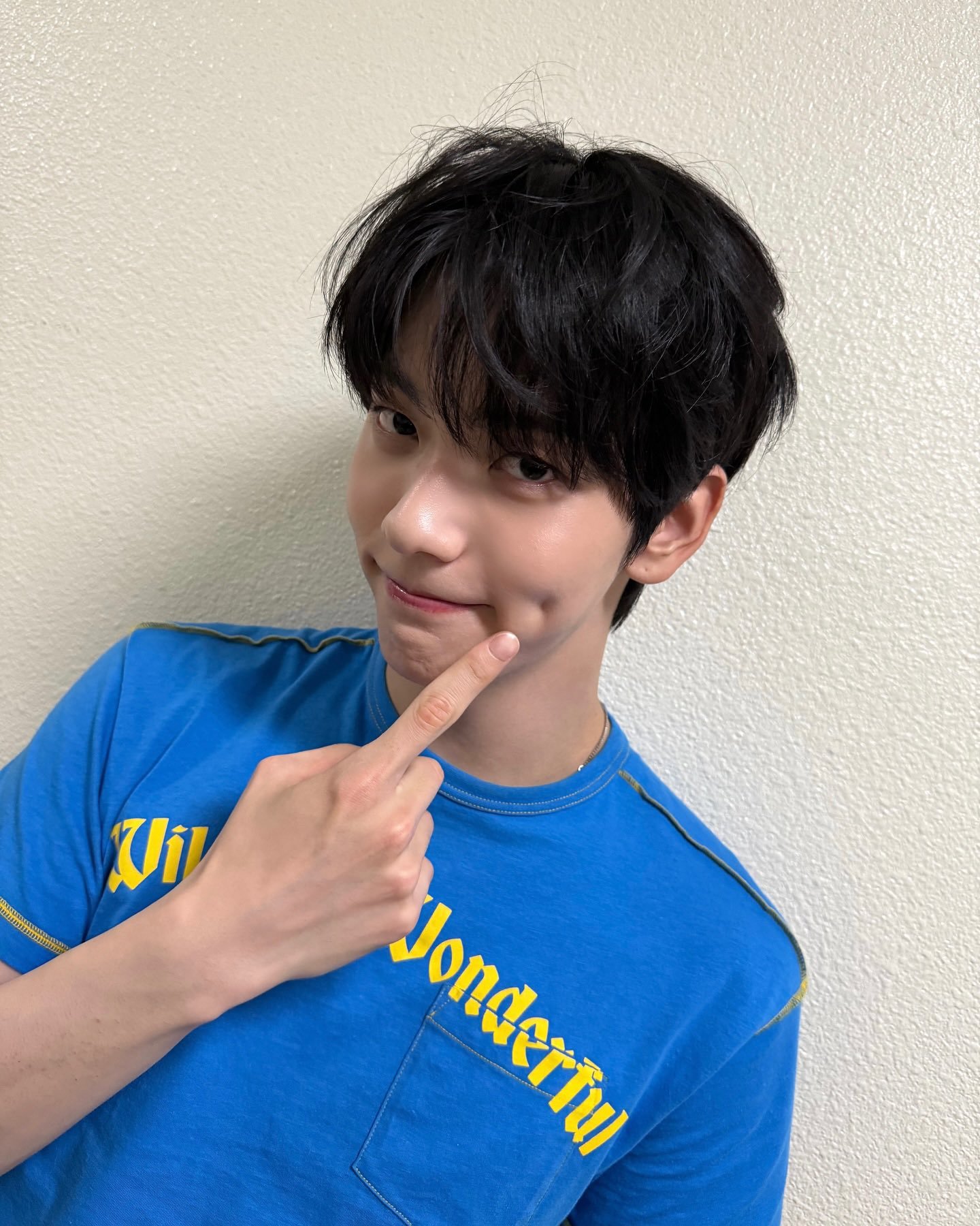 彬准[超话] 💙💛配配嘟[爱你][爱你] ​​​