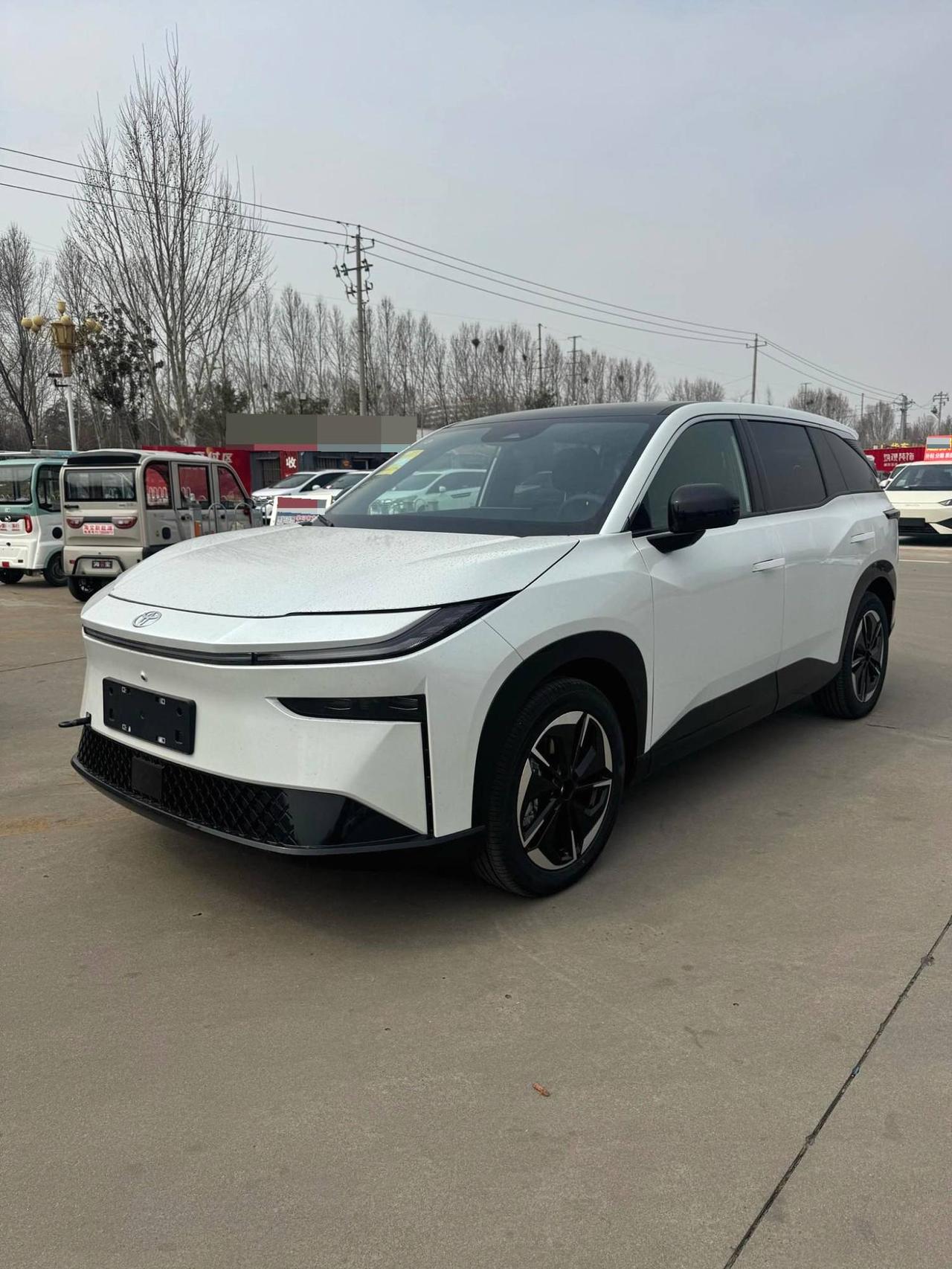 运损 丰田 2025款 铂智3X 520 Pro+
轻微小瑕疵在最后一张图，新车