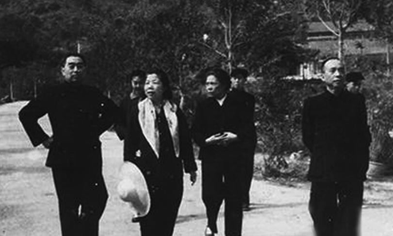 1975年，周总理探望李富春时蔡畅意外见到，忍不住问你为何还是亲自来了？
197