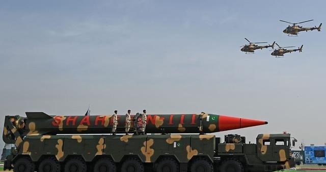 外媒：伊朗还没摆平，特朗普又盯上巴基斯坦，理由或与中国有关。伊朗只是疑似拥有核武