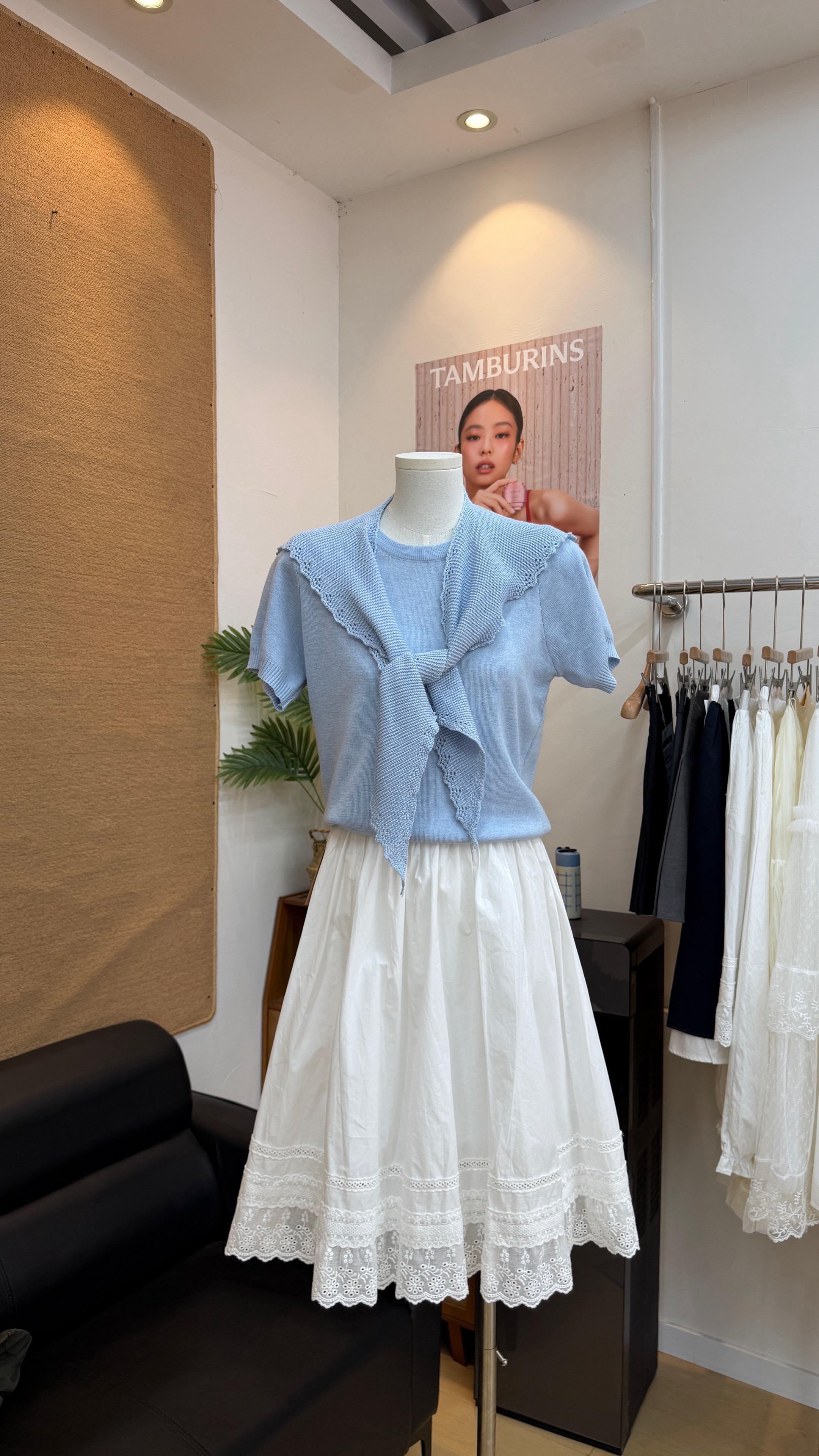 春天 必备五颜六色的裙子穿搭。