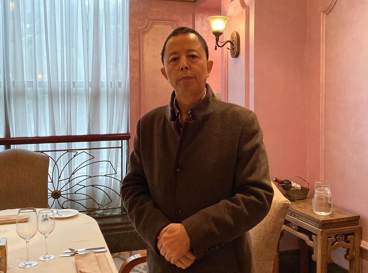 唾弃神吹之人，鼓励实干的人！

各位早上好，今天呢，我要向大家讲的题目是，只有坚