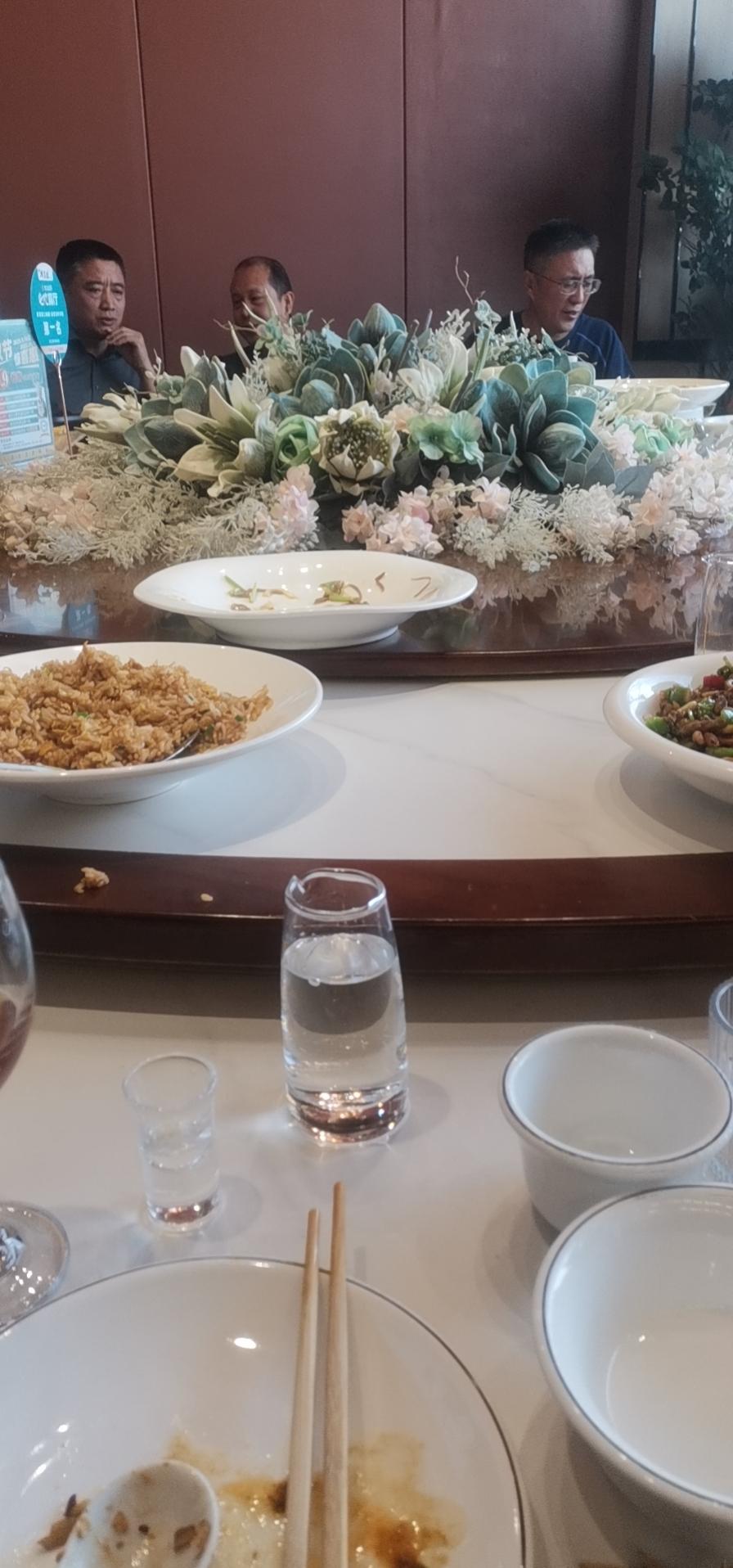 严管代账公司，还有物业公司，富了老板，底下人都是牛马，何来积极性！