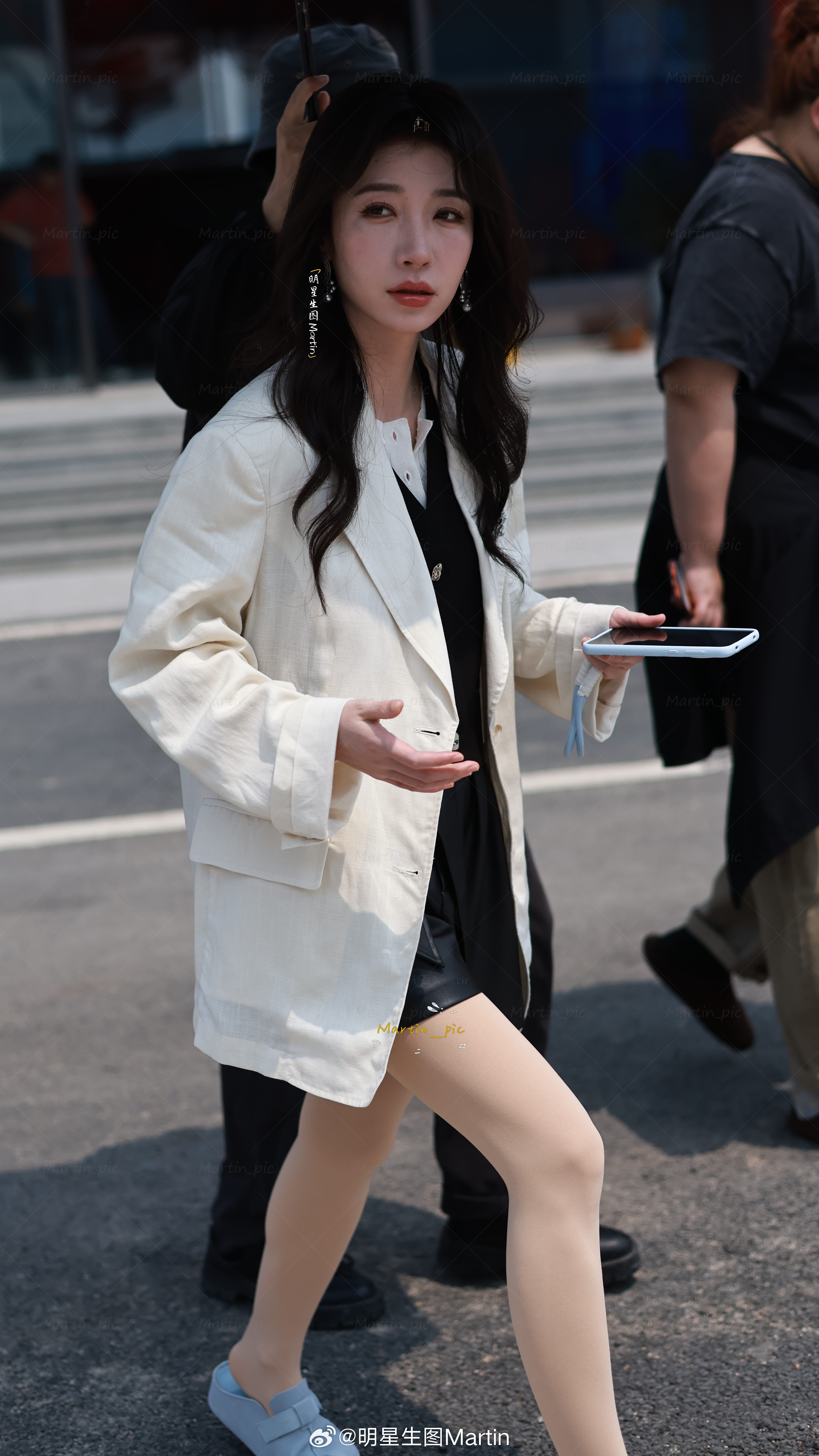 王格格 王格格 260331开机生图掉落~丝袜美图好吸睛~姐姐新剧大爆！！