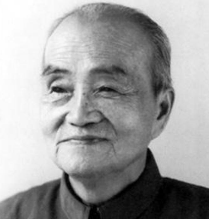 胡乔木多年陪伴毛主席，晚年因特殊原因愧疚自责，这件事成为他心中无以释怀的遗憾！