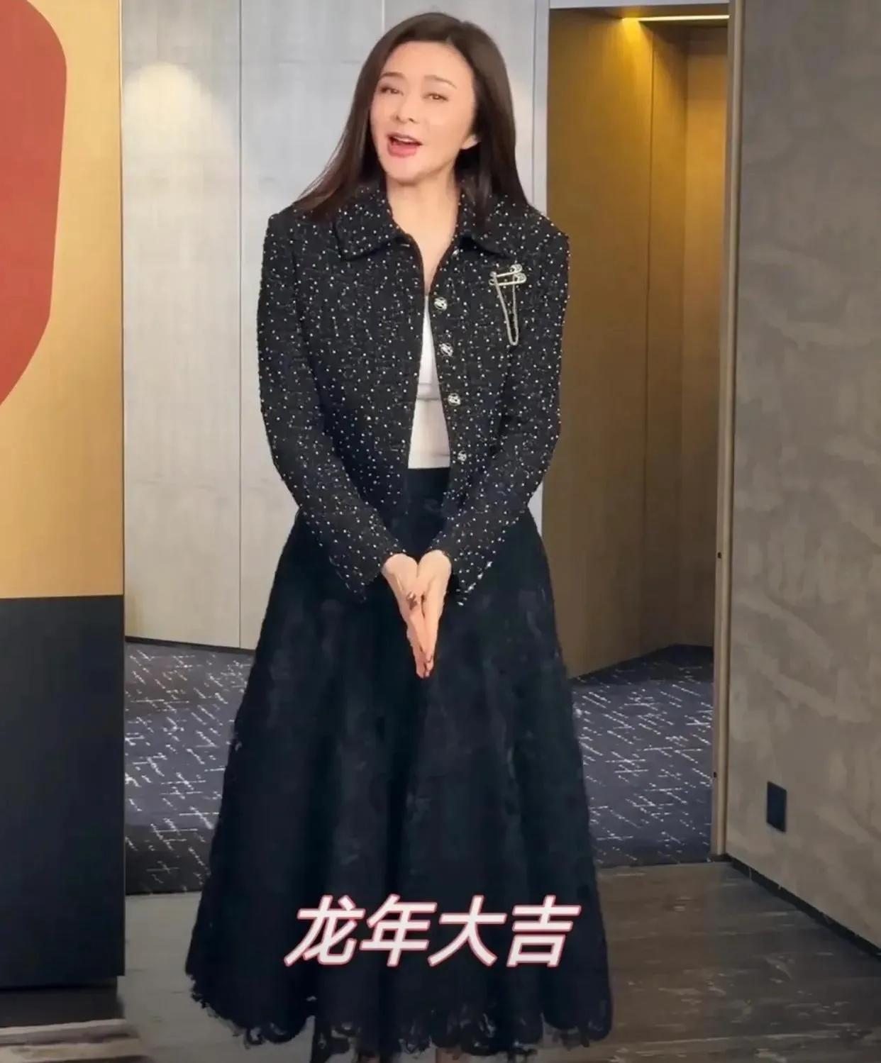 冻龄女神还是要数关之琳！关之琳都60多岁了竟然还是这么美！什么刘嘉玲啊林青霞啊巩