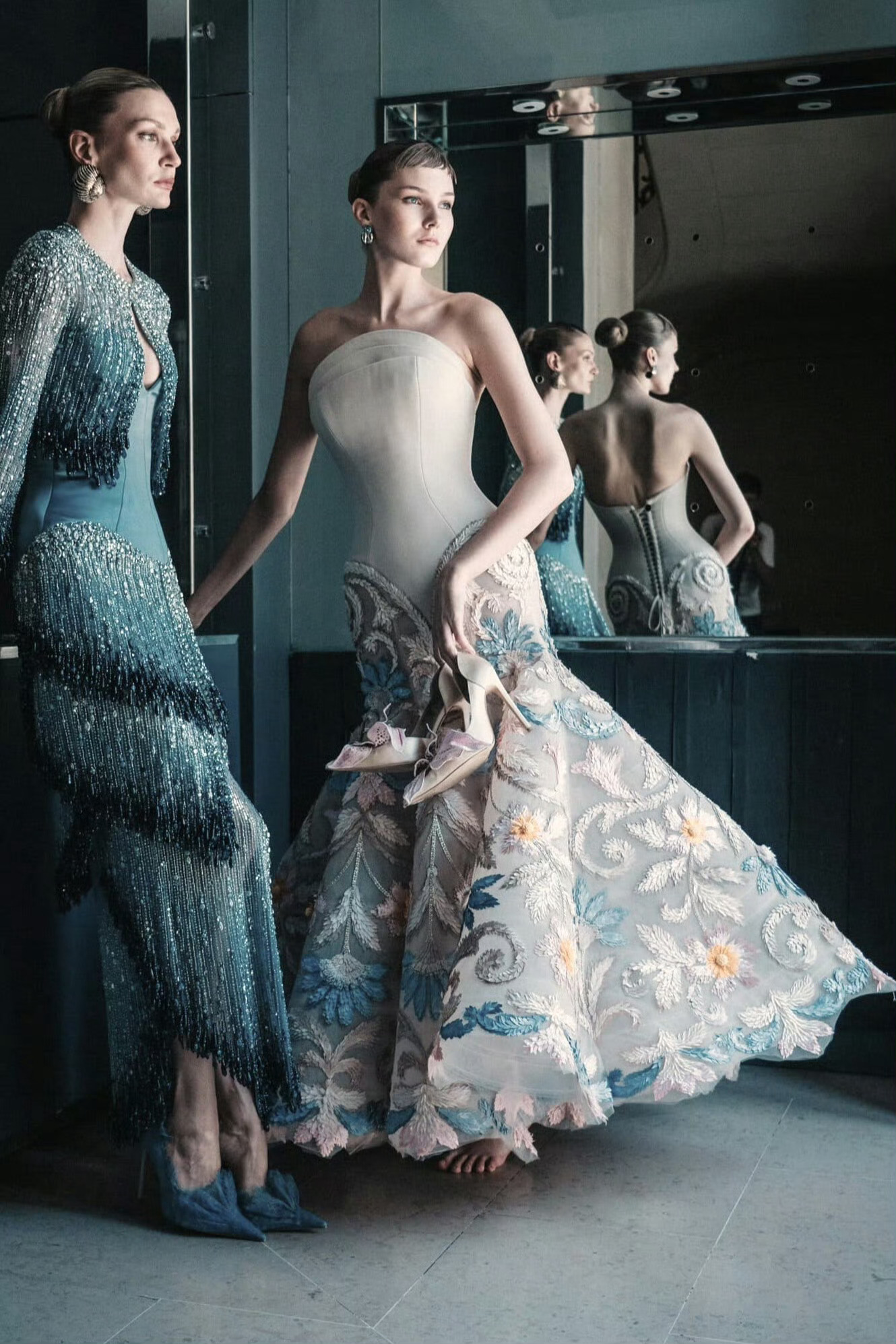 这一套真的泰美辣感觉只有唐嫣这种顶级身材才能够驾驭Georges Hobeika
