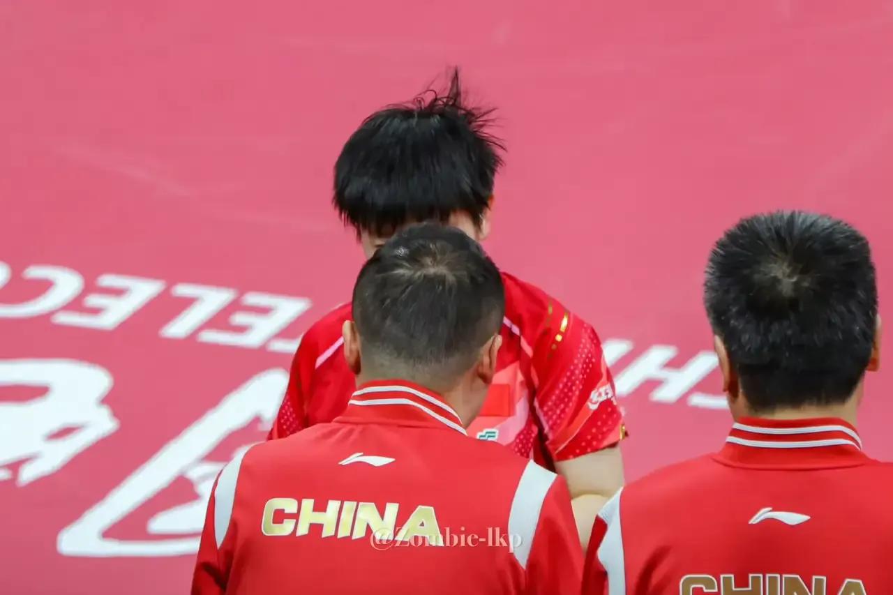 莎莎打瑞典削球手，虽然孙颖莎3-0伯格斯特隆(11-9、11-5、12-10），
