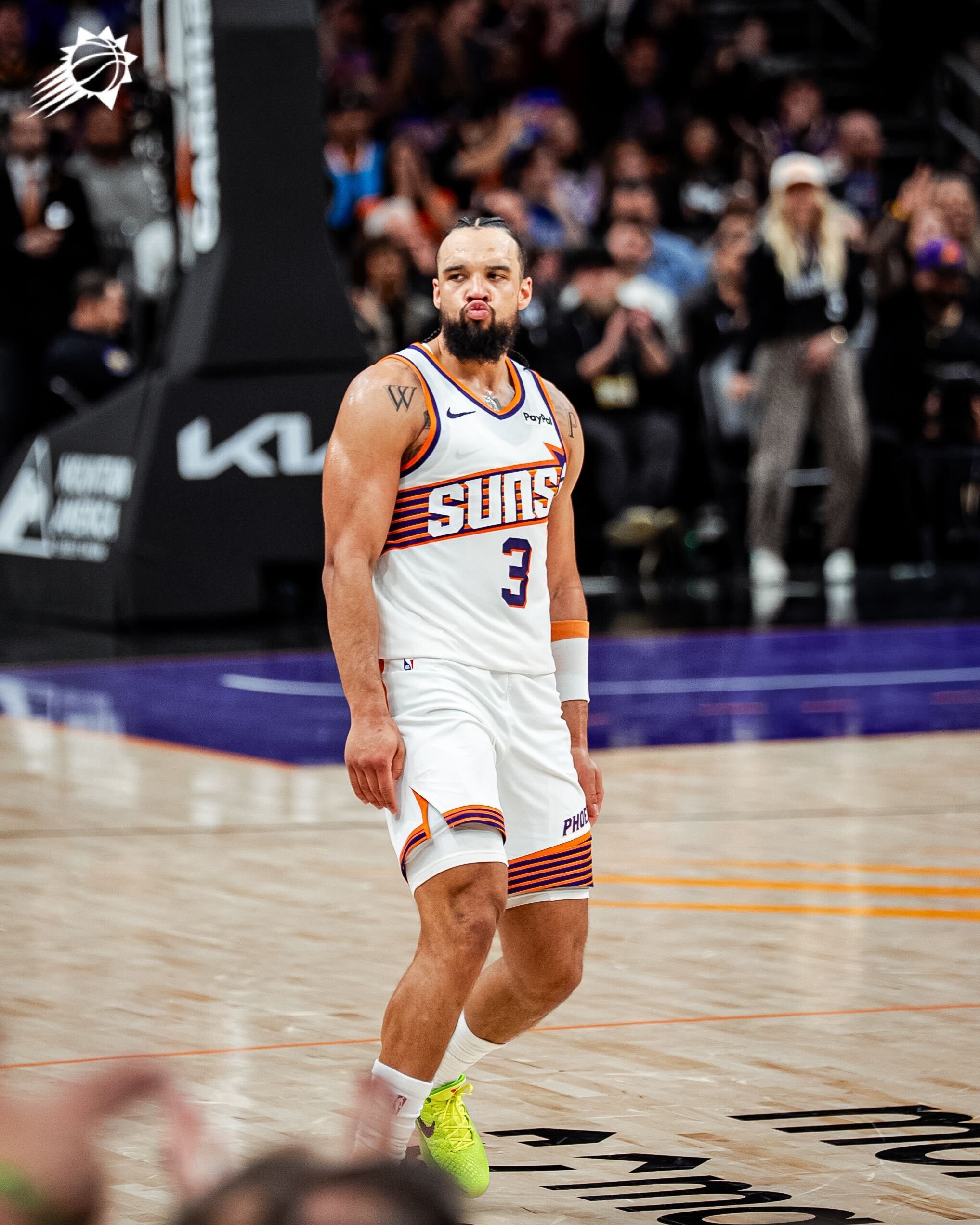 来自反派的爱！狄龙布鲁克斯迎来生涯之夜，目前砍下40分打破生涯单场得分纪录活塞v