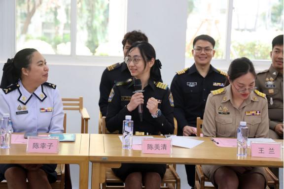 泰国嘴上天天喊平衡外交，转头持续20年把国防部、司法部、警察总署高官送来学中文！
