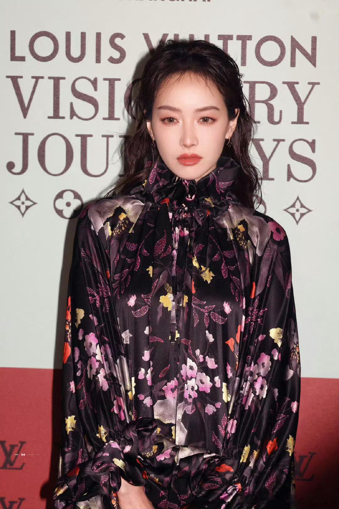 宋茜走起来完全女王大人宋茜代言人的气场 ​宋茜 ​​​