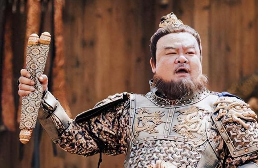 安禄山被杀前夜，召小妾段氏服侍，段氏提醒：陛下可要小心了。“小心？”安禄山喉咙里