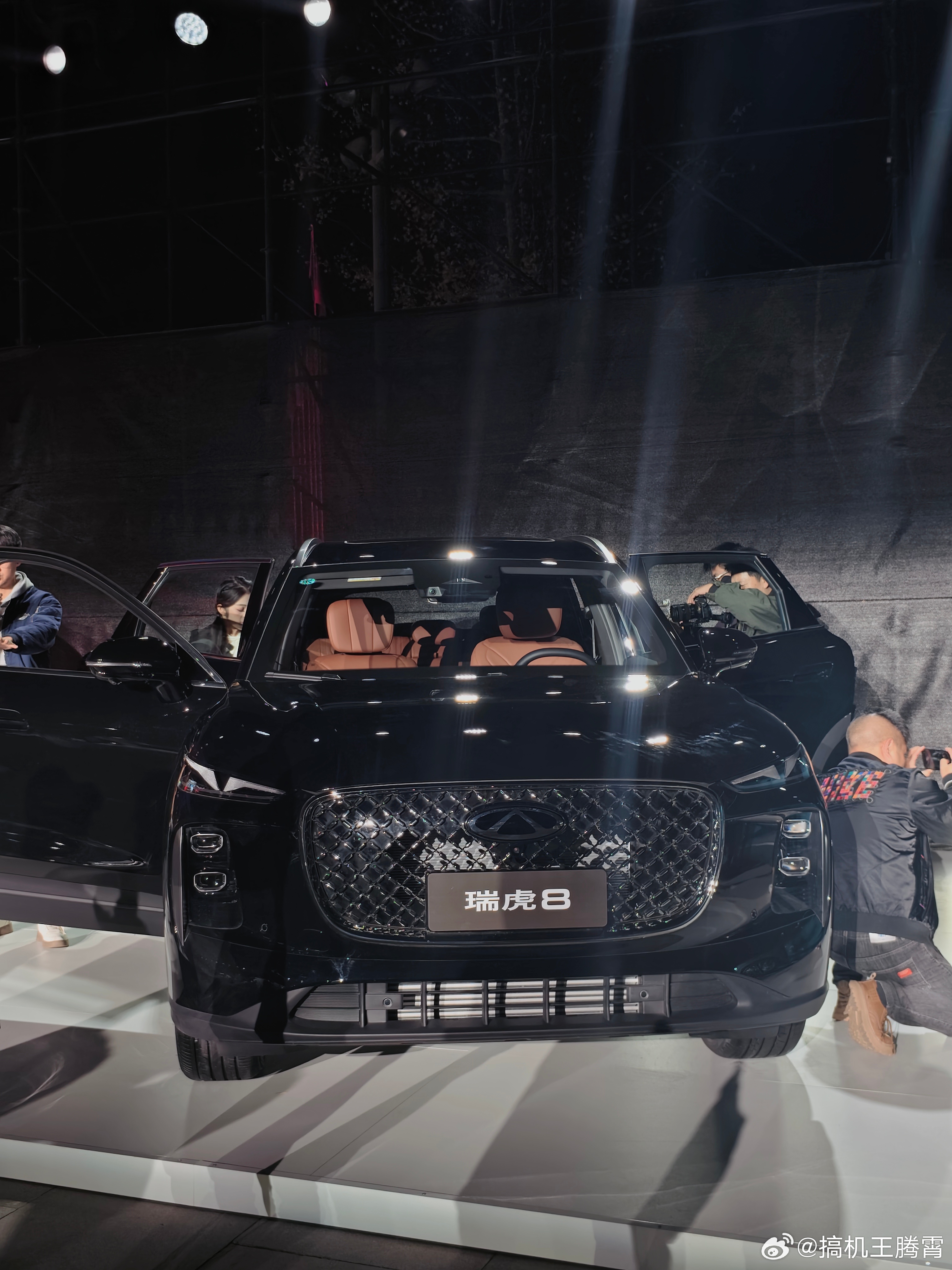 奇瑞的第五代瑞虎8也正式上市了，李学用还是强，发布会上提词器都不用就直接框框讲。
