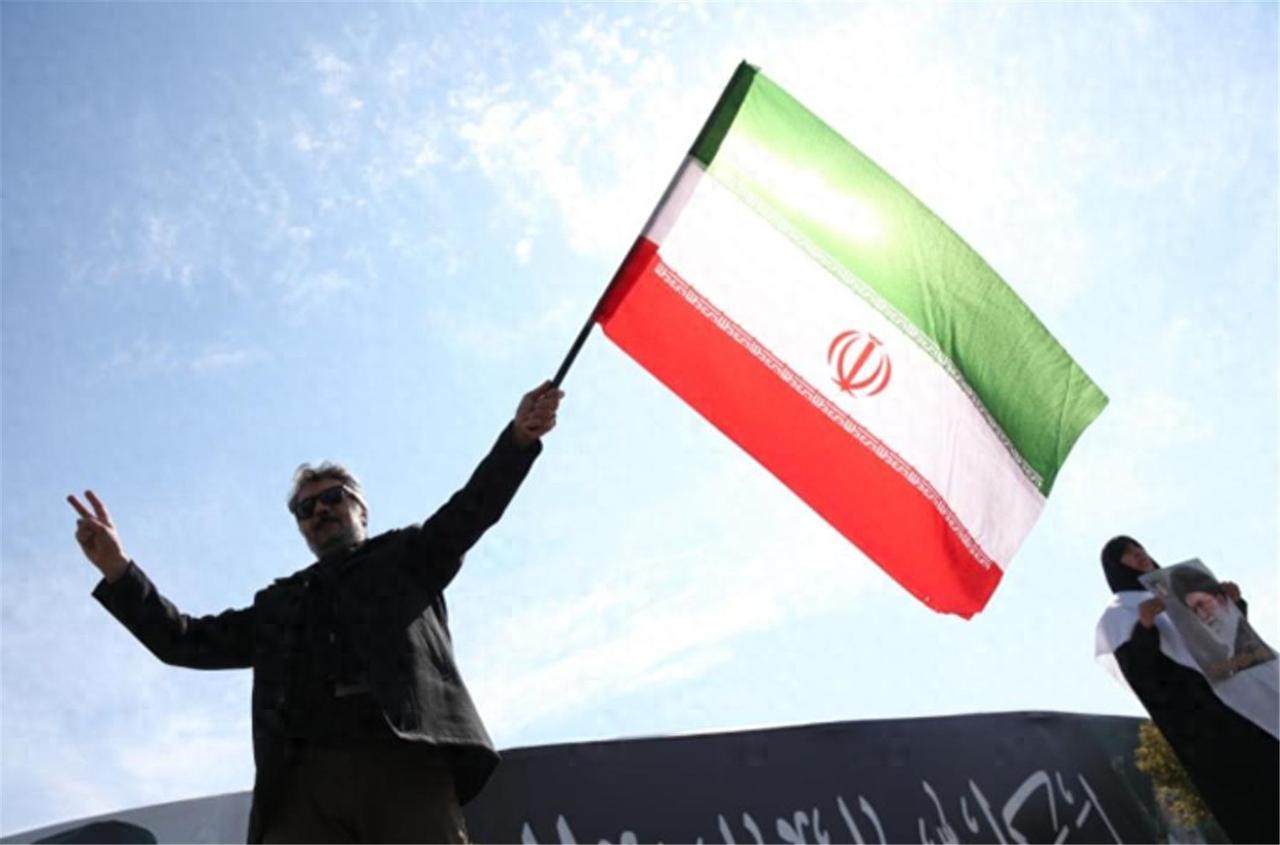 [太阳]两个反美国家命运不同！伊朗撑到13天仍苦战，另一个国家已经投降

最近世