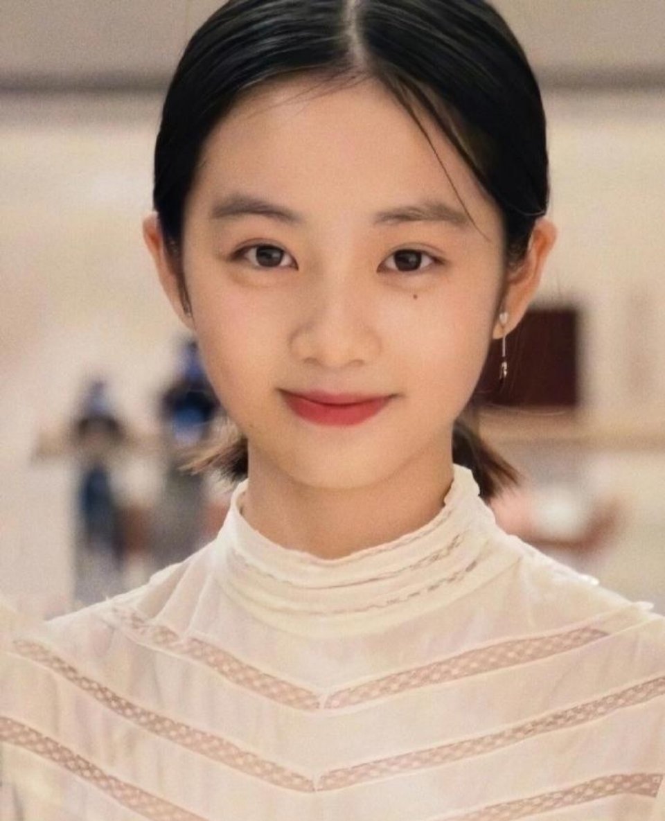 黄多多的路人缘怎么样 这个长相很青衣吧 ​​​