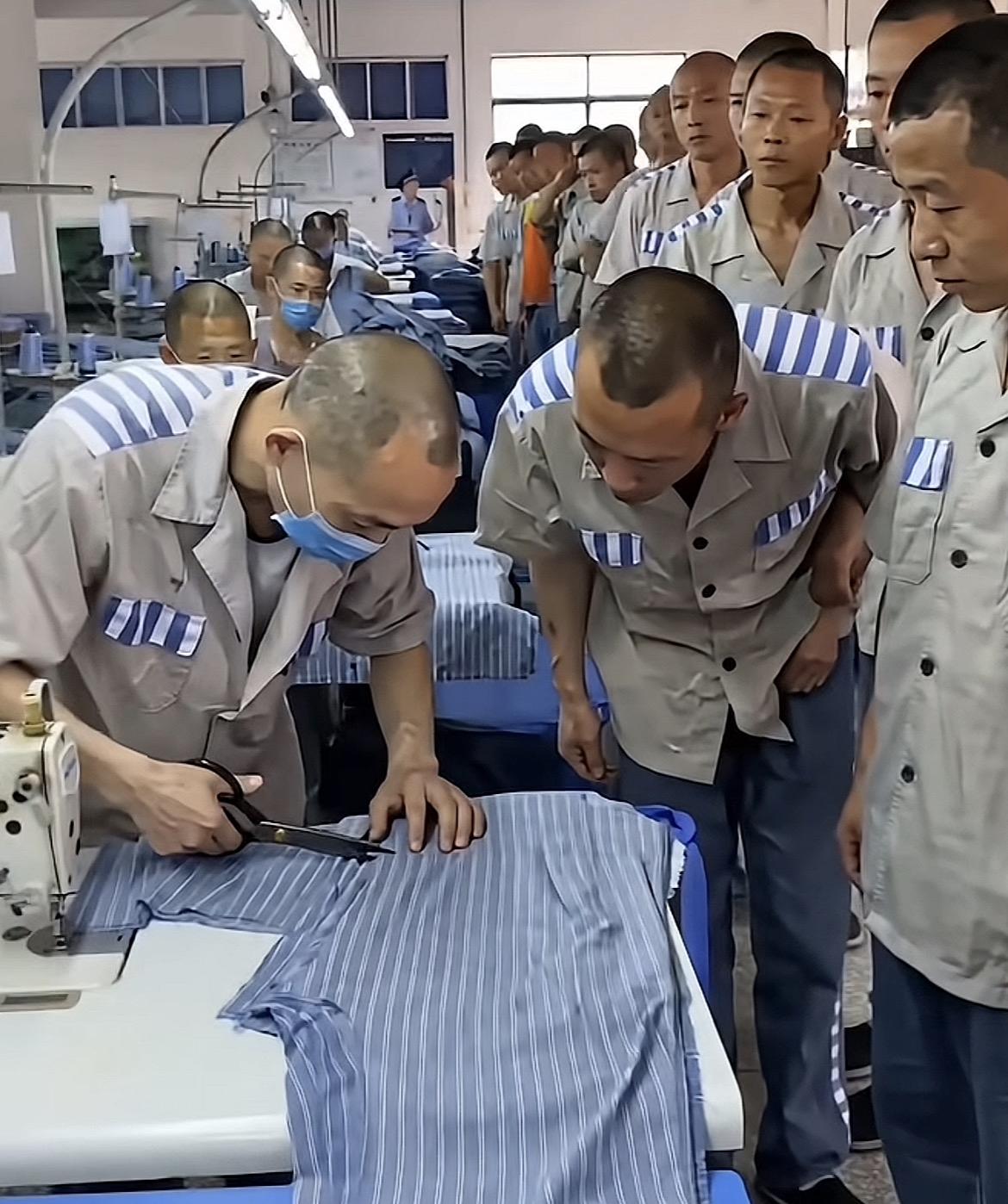 在里面上缝纫课，感觉还挺奇妙的。
但要珍惜当下、享受自由。