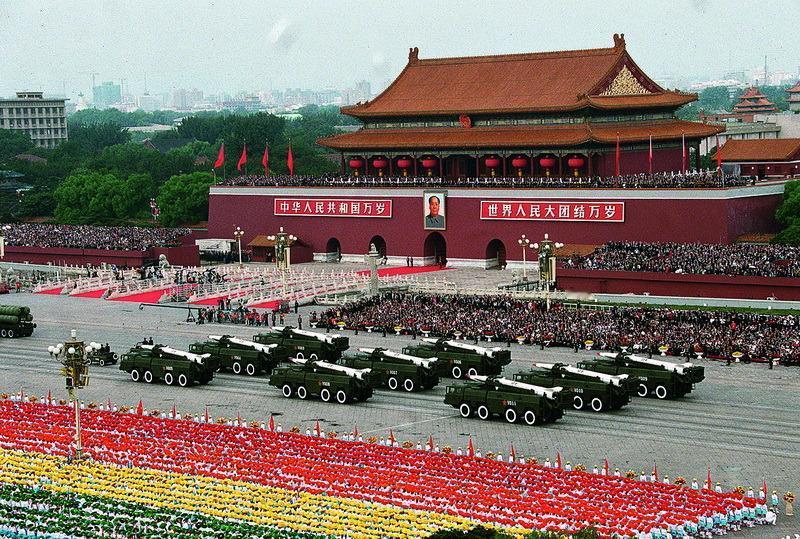 菲律宾国防部长对中国93阅兵的“惊人之语”，令人惊掉下巴！

首先，他说中国的阅