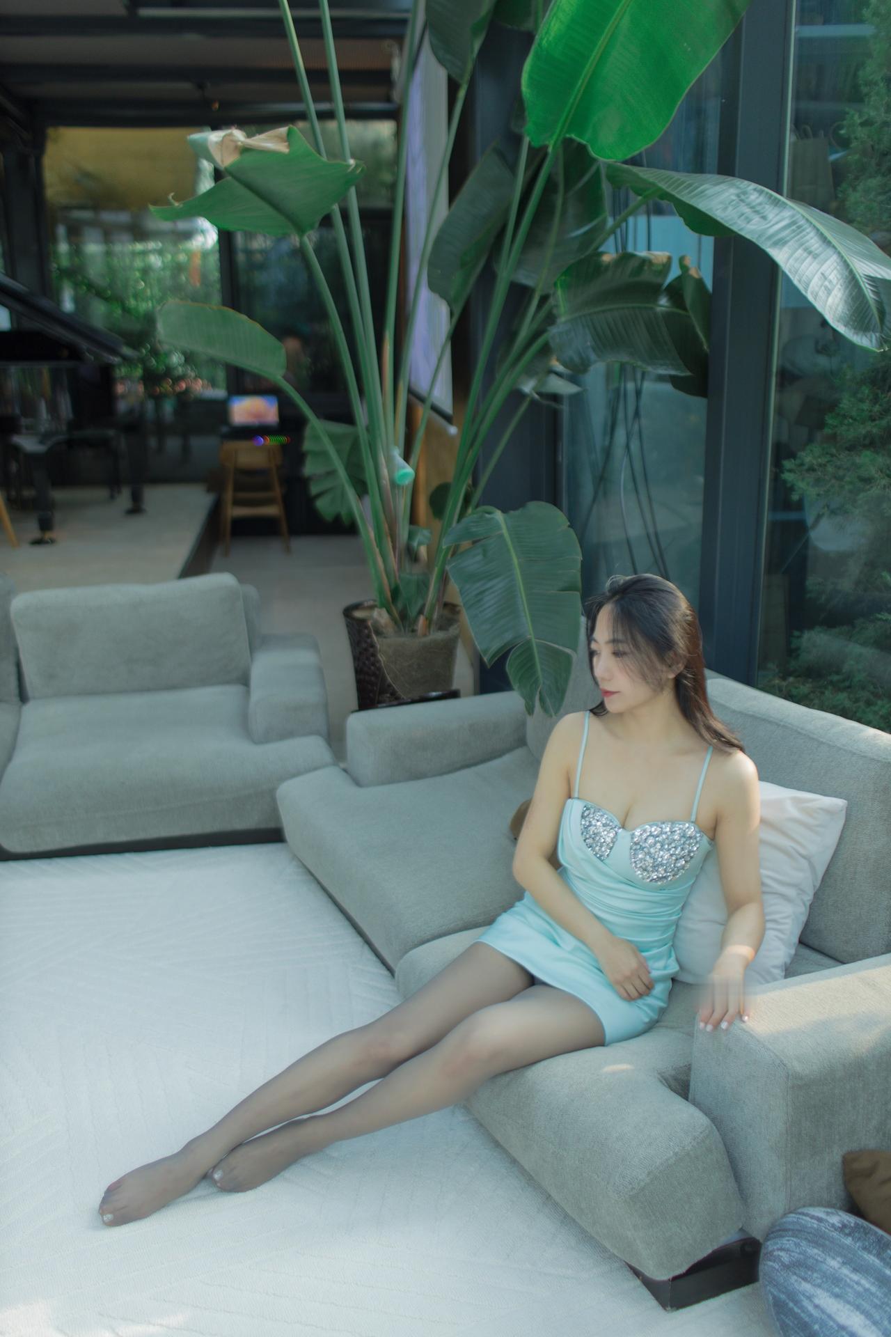 冬天气温低，拍拍室内咖啡厅不挨冻我们的可颂时刻   氛围感写真 城市不挨冻打卡地