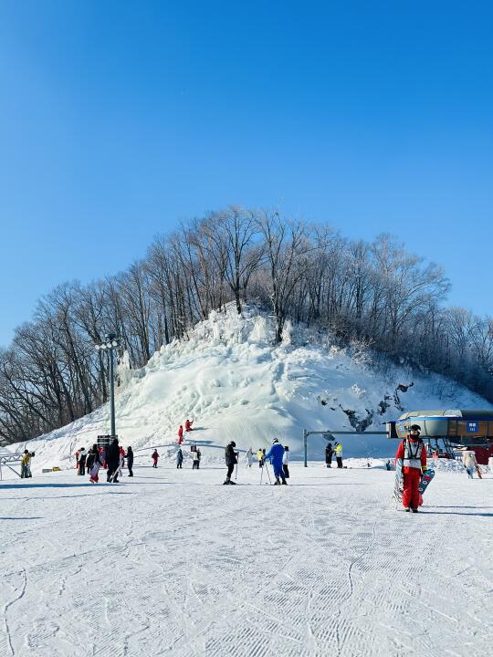 长白山悦华Loft温泉酒店人均300这价格疯了