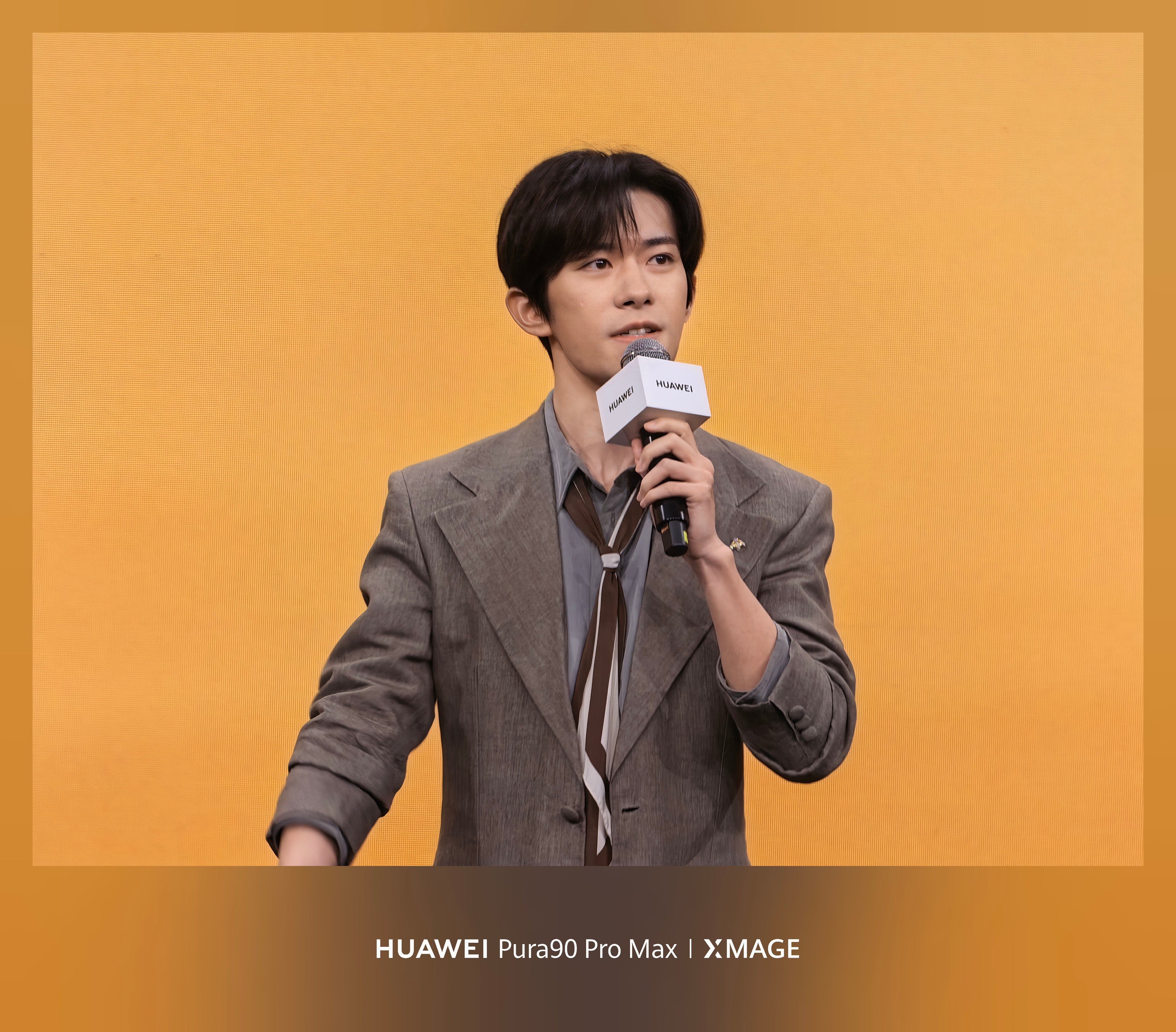 易烊千玺之后会有一个vlog这肯定要蹲一波，不知道易烊千玺拿着Pura 90系列