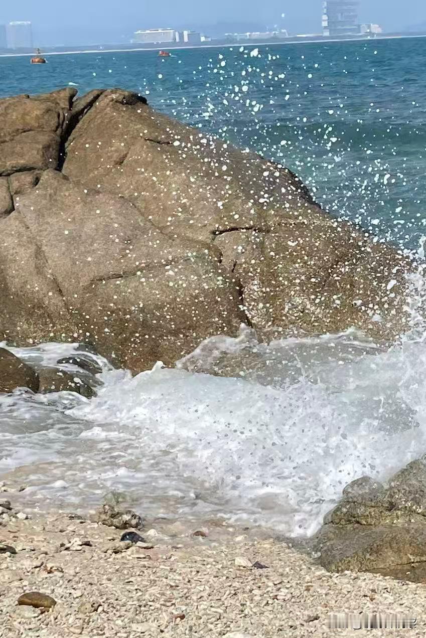 中国人中皇帝最坏，不管是清朝的，还是明朝的，怪只怪中国人甘当奴才。
      