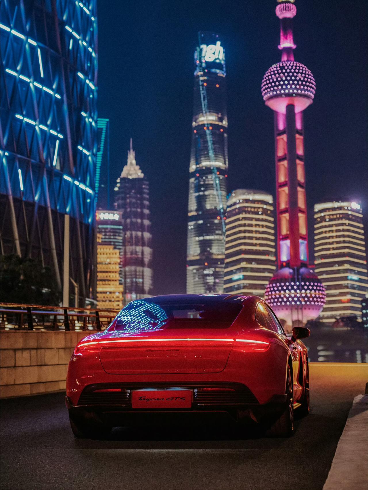 保时捷Tycan保时捷Taycan怎么突然上热搜了？发一波照片，欣赏一下吧！哪个