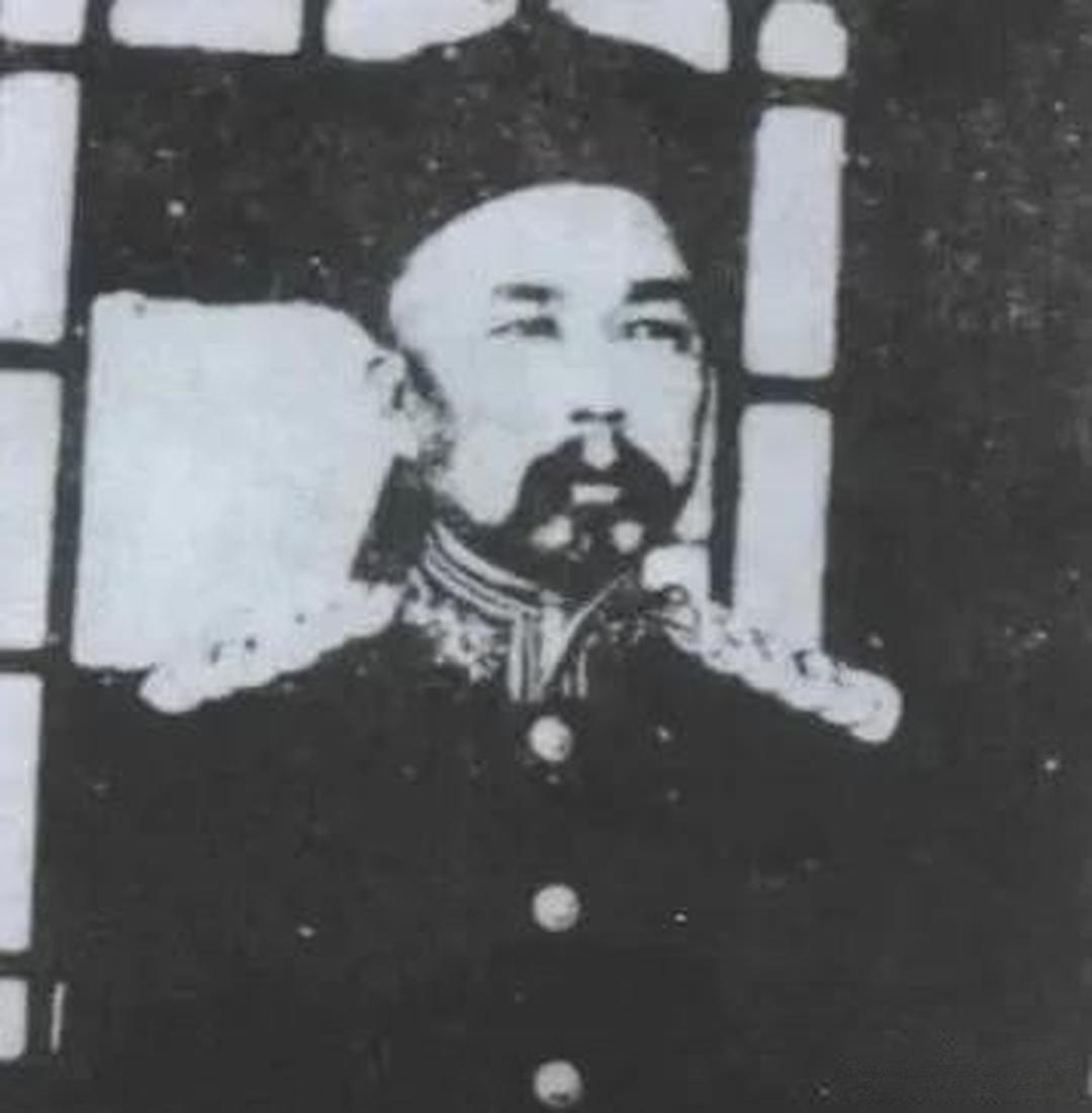 1911年，广州将军孚琦被革命党温生才刺死后，清政府便调凤山为广州将军，而接到调