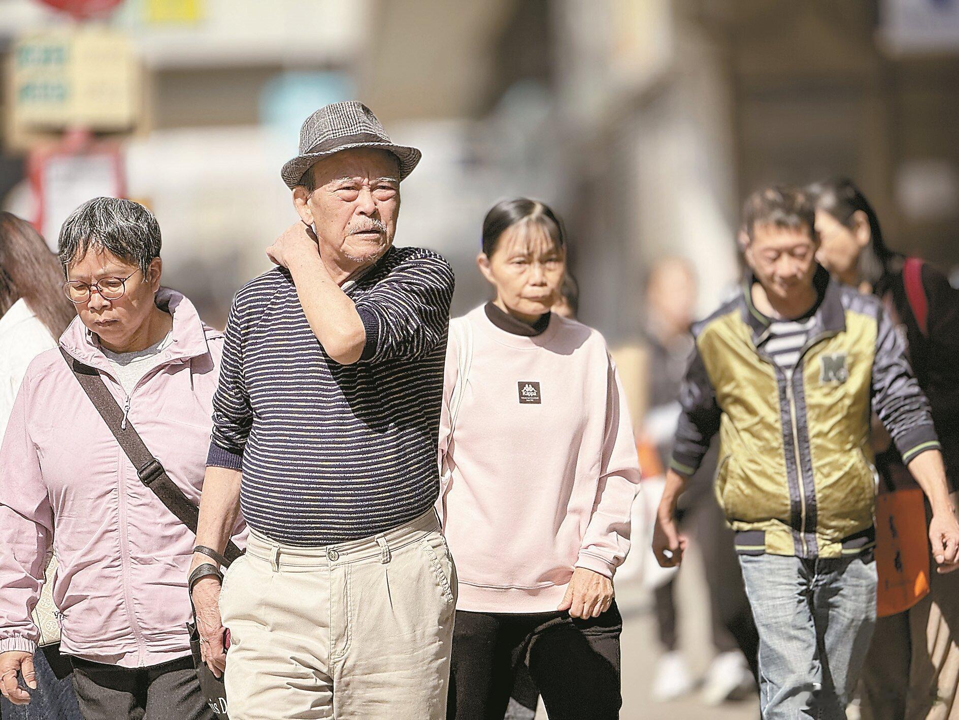 港商原创 【金管局伙银公推长者友善服务 53项建议支援银发经济】为落实长者友善服