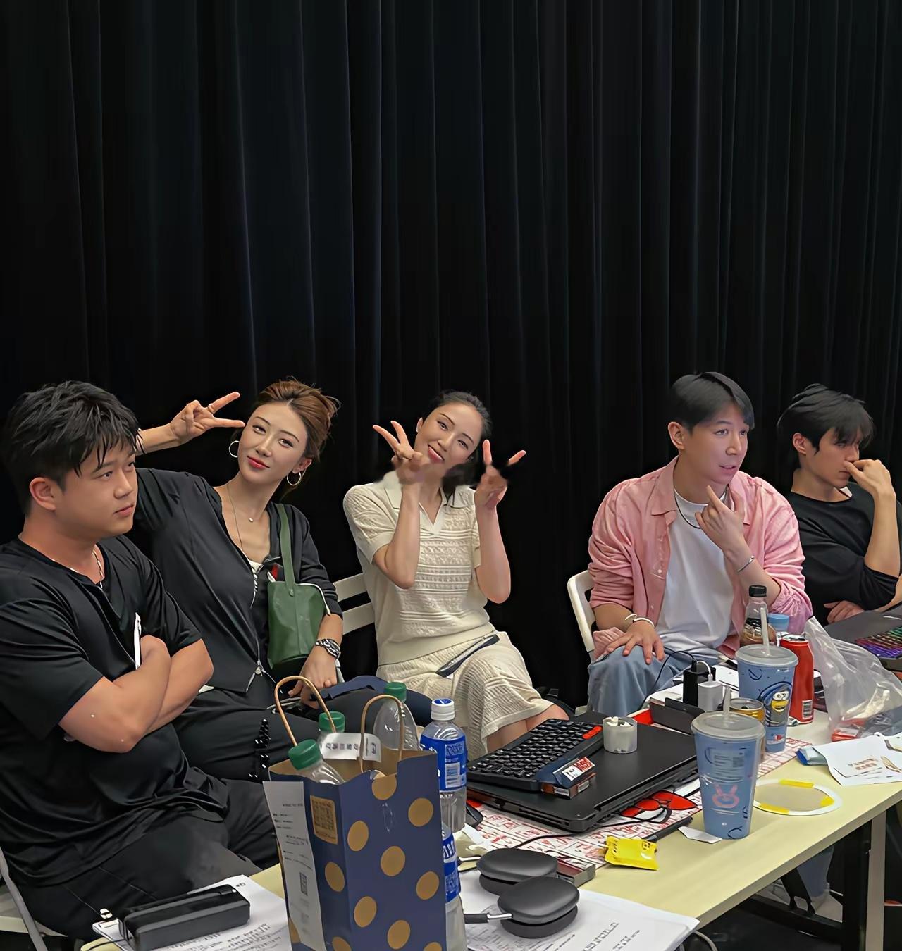 赵梦澈也参加节目了 …… 