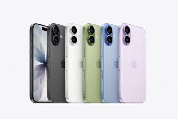 库克终于低头了。
7月12日，苹果宣布将iPhone 17标准版部分产线关停三分