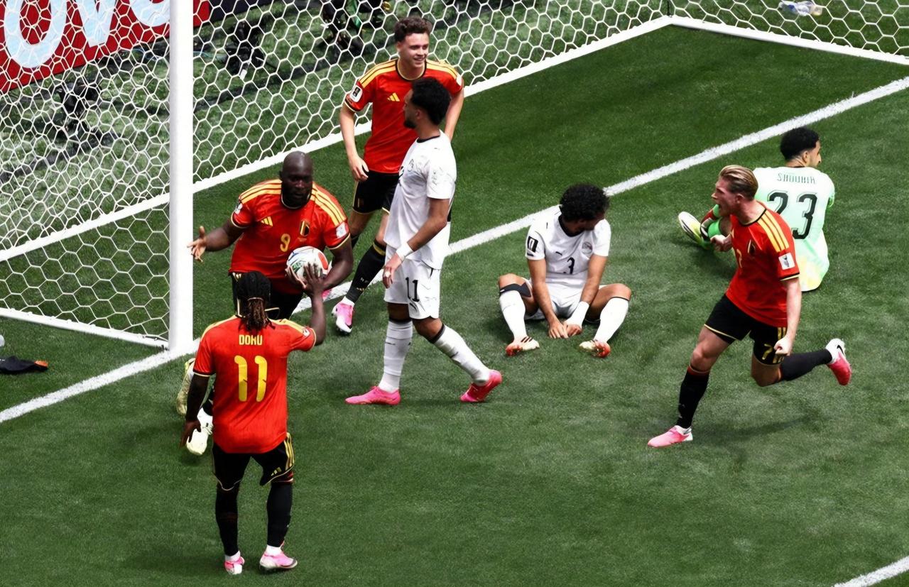 2026年世界杯没有结束就以13个乌龙球成为历届乌龙球最多的一届！
其中埃及队的