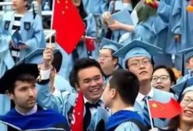 一位美国网友表示：如果中国真的那么好，那么为什么还有那么多的人移民美国，而不是移