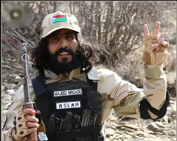 巴基斯坦俾路支解放军给中国下最后通牒，要求中国在3个月内撤离俾路支省，并表示反对