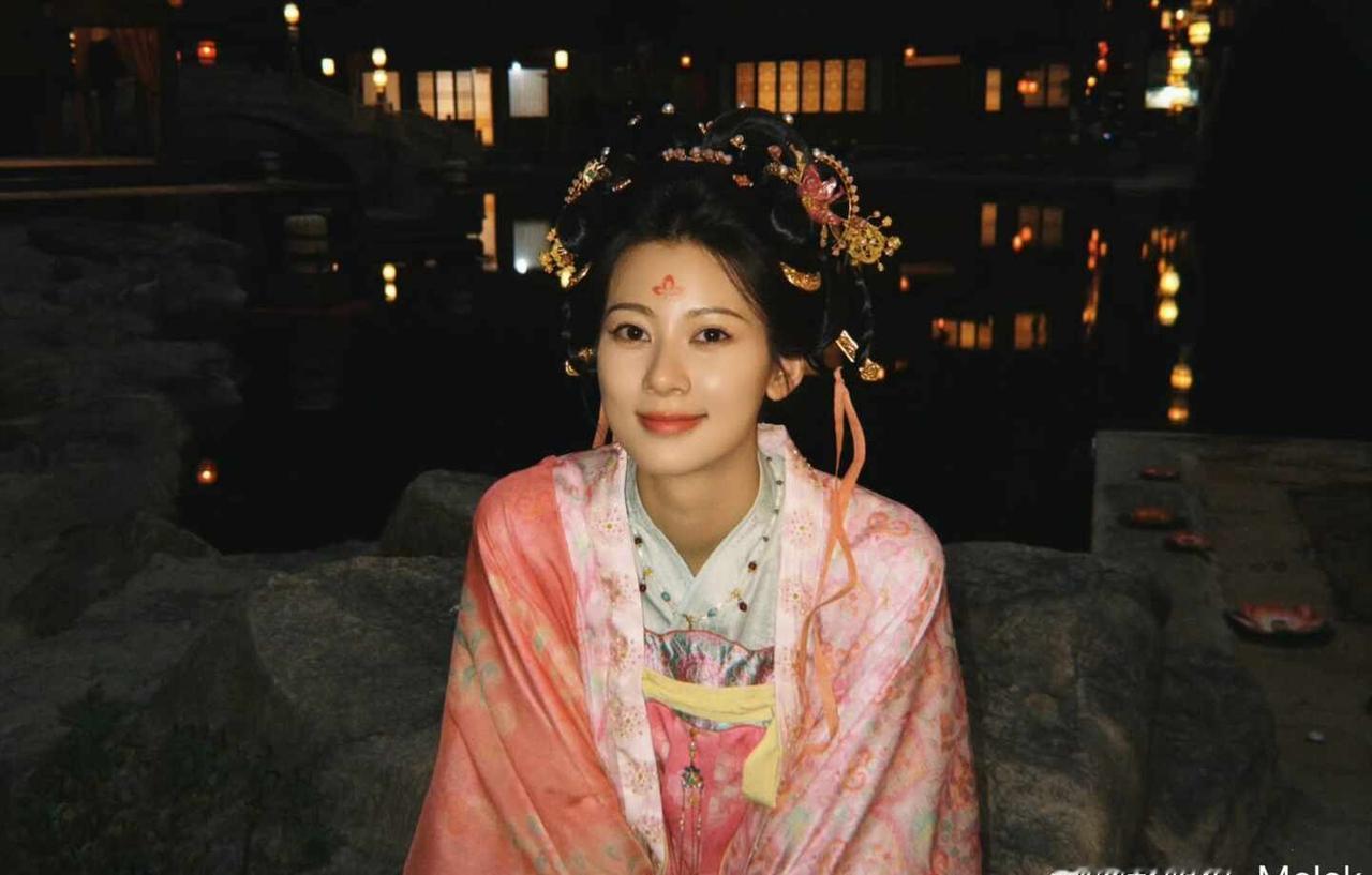赵昭仪闫玉晨你们咋这么好磕。
震撼美味～欢喜冤家
沈知书你就嘴硬吧 馥之你就心软