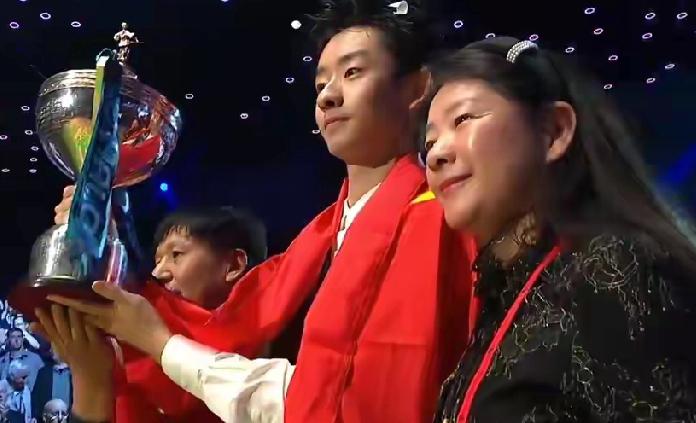 吴宜泽18-17绝杀墨菲，庞卫国含泪：太不容易，有他、有赵心童，真太好了！
  