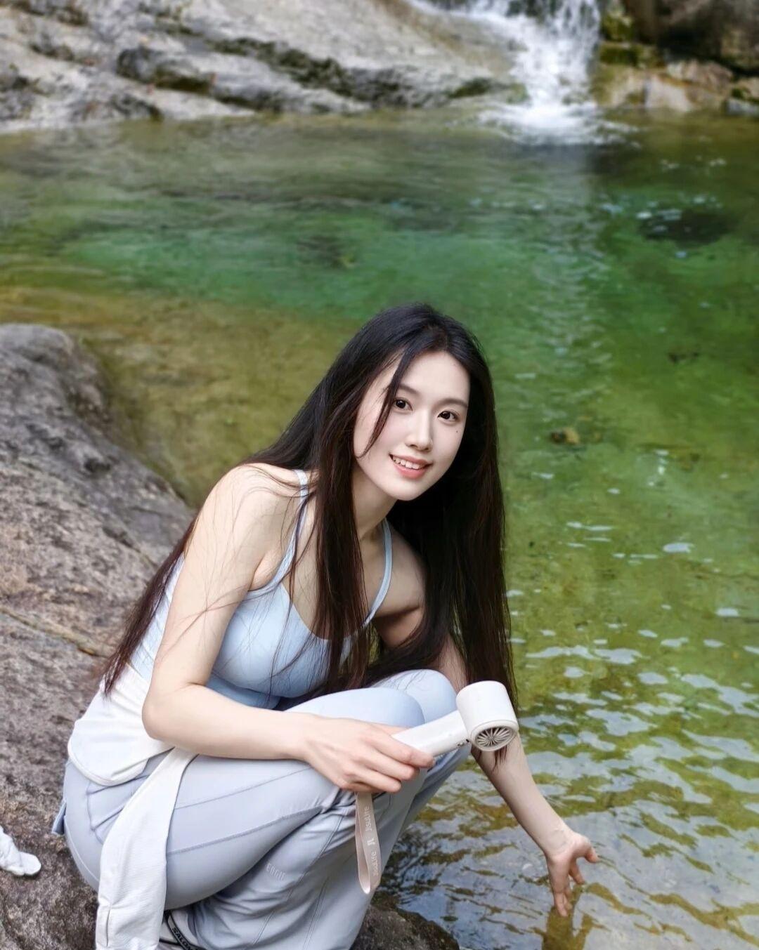 走进大自然，

这里空气太好了