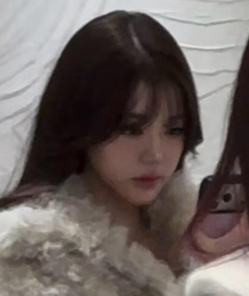 “模糊的画质，清晰的美貌”在张元英这里具象化了