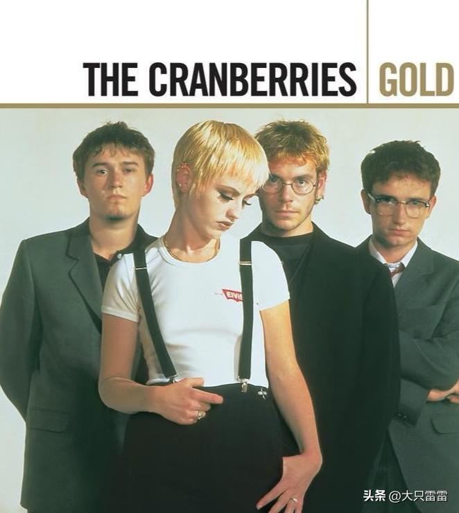 听过爱尔兰乐队——小红莓（卡百利）的音乐，都会想到王菲。
因为王菲的嗓音风格和小