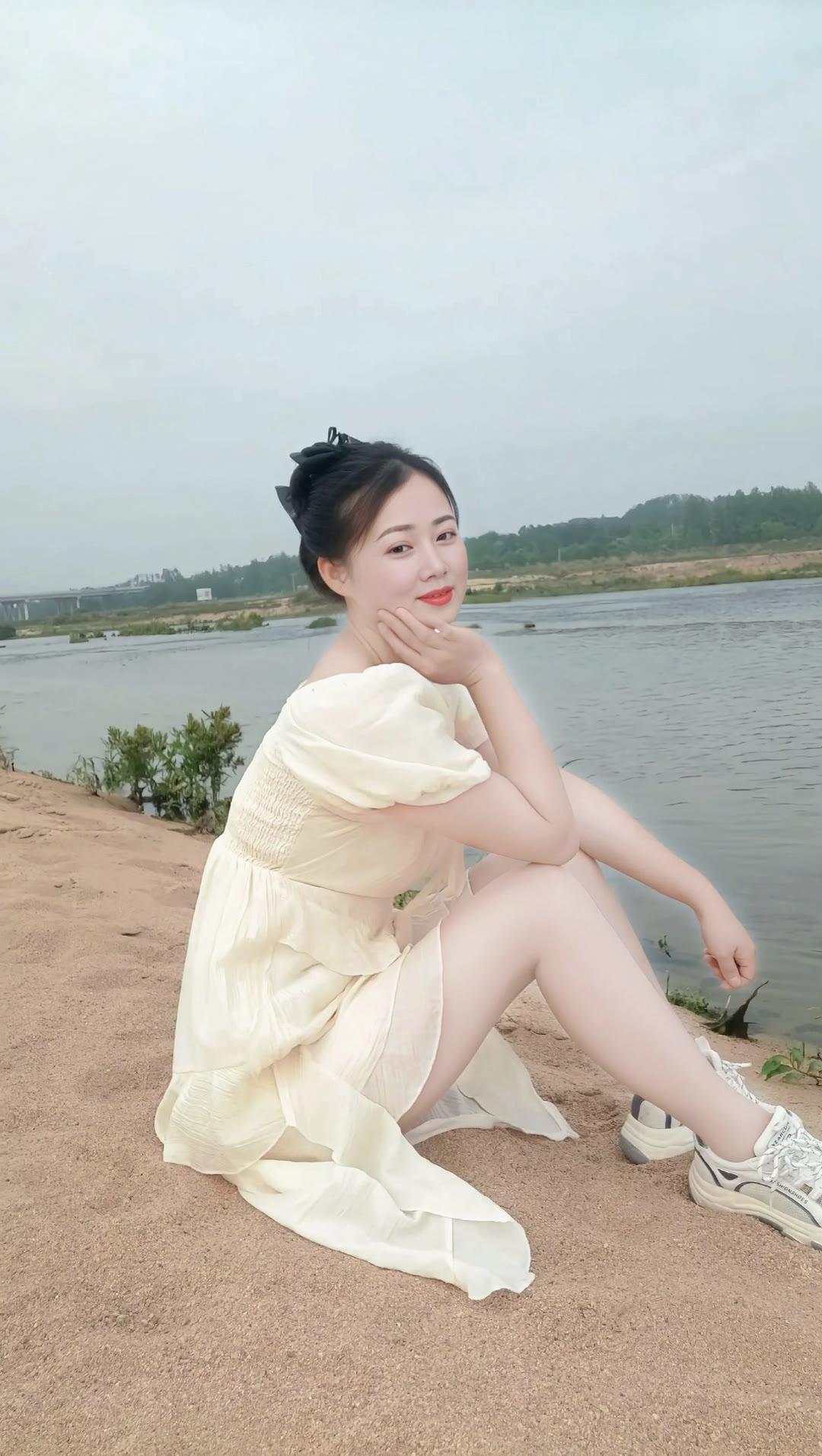 每一次努力都是成长的积累，每一次挑战都是自我超越的契机。勇往直前，你终将抵达梦想