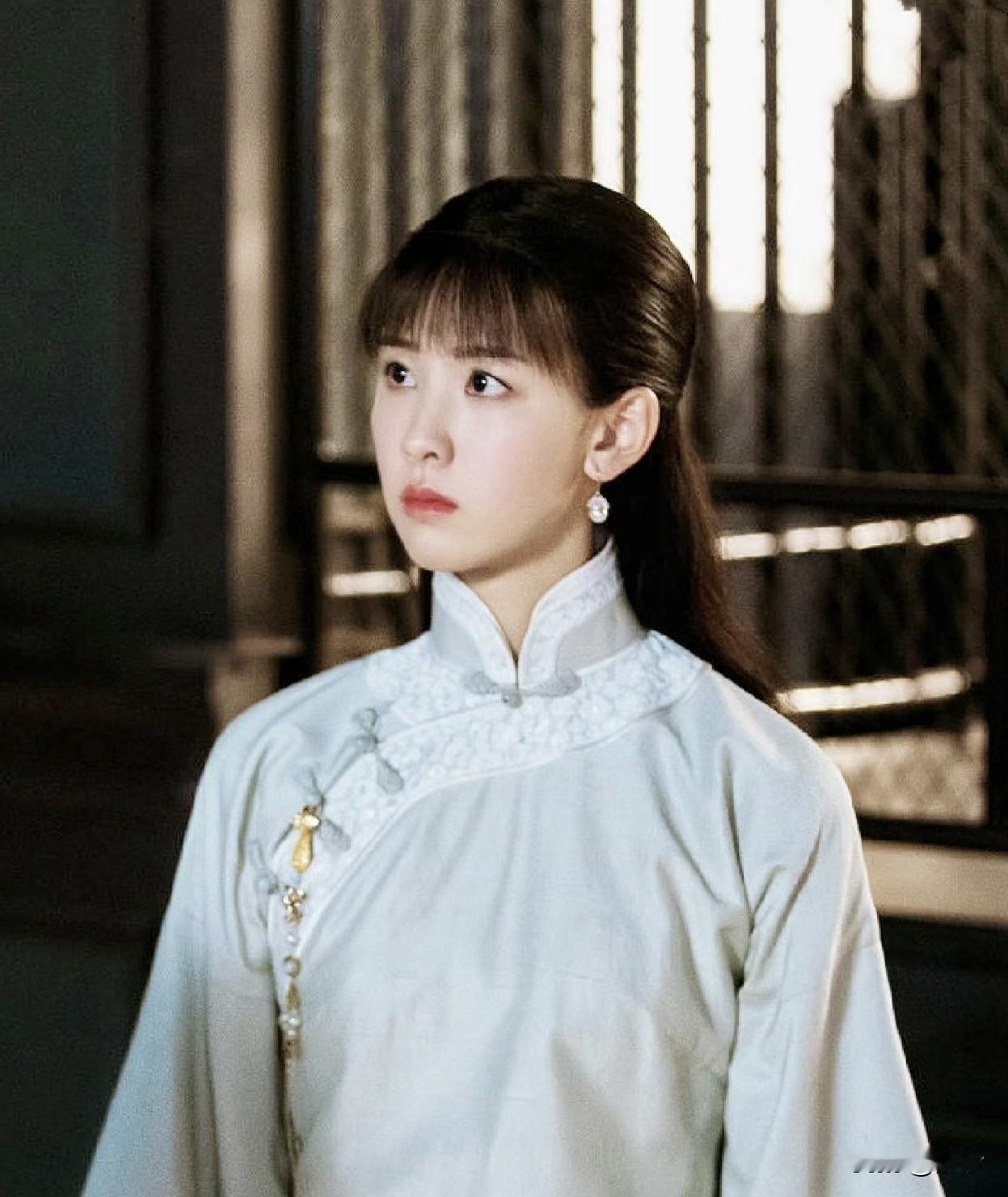 民国时期社会上极少有赖账的老赖
《银元时代生活史》的作者陈存仁这么写：在我开业的