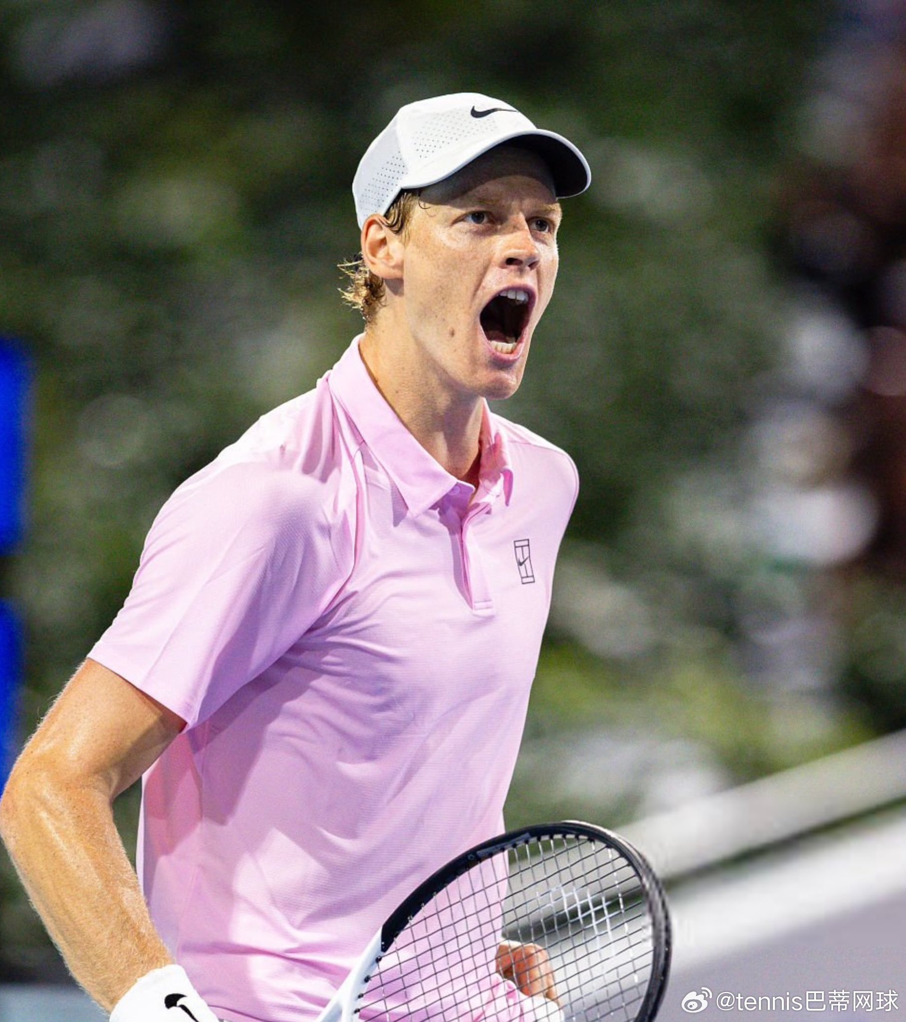 扬尼克·辛纳🇮🇹与阿丽娜·萨巴伦卡🇧🇾成为第四对同时夺得阳光双冠的男女球