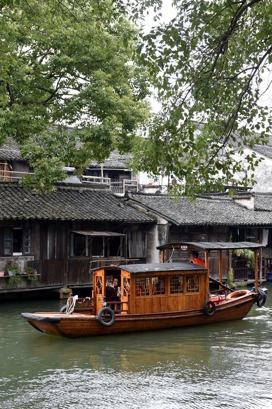 今年春天最想实现的心愿 今年春天，我最想实现的心愿就是去一趟江南古镇。想象着漫步