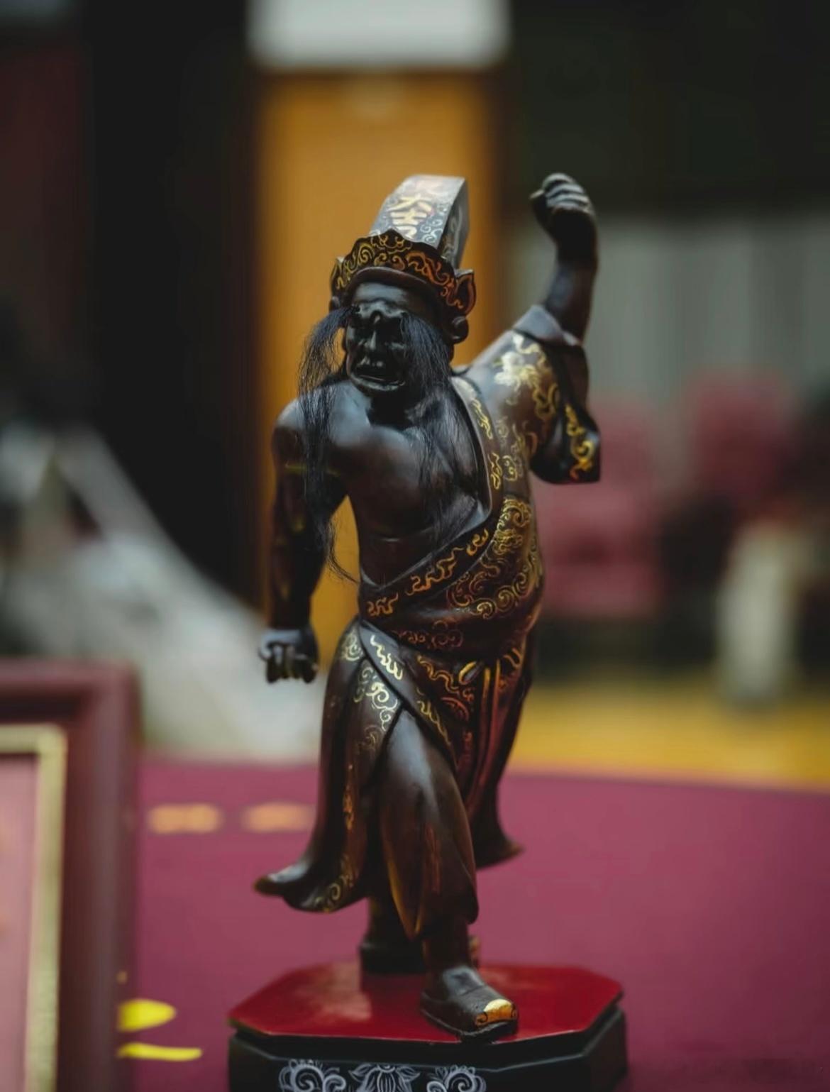 人这一辈子，终日忙忙碌碌、奔波不休，世人皆在追逐财富满仓、权势加身、声名远扬，总