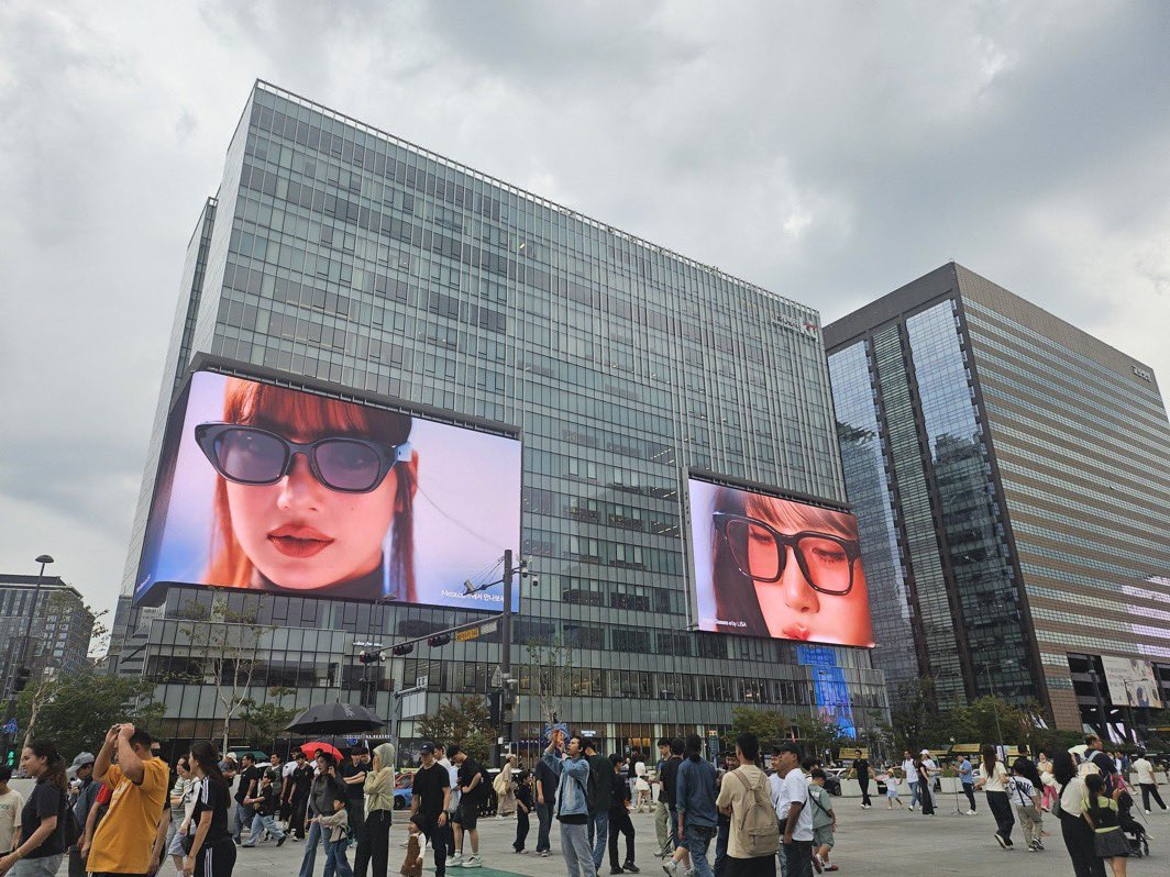 LISA x MetaGlasses 🕶️ 地广登陆韩国 ​​​