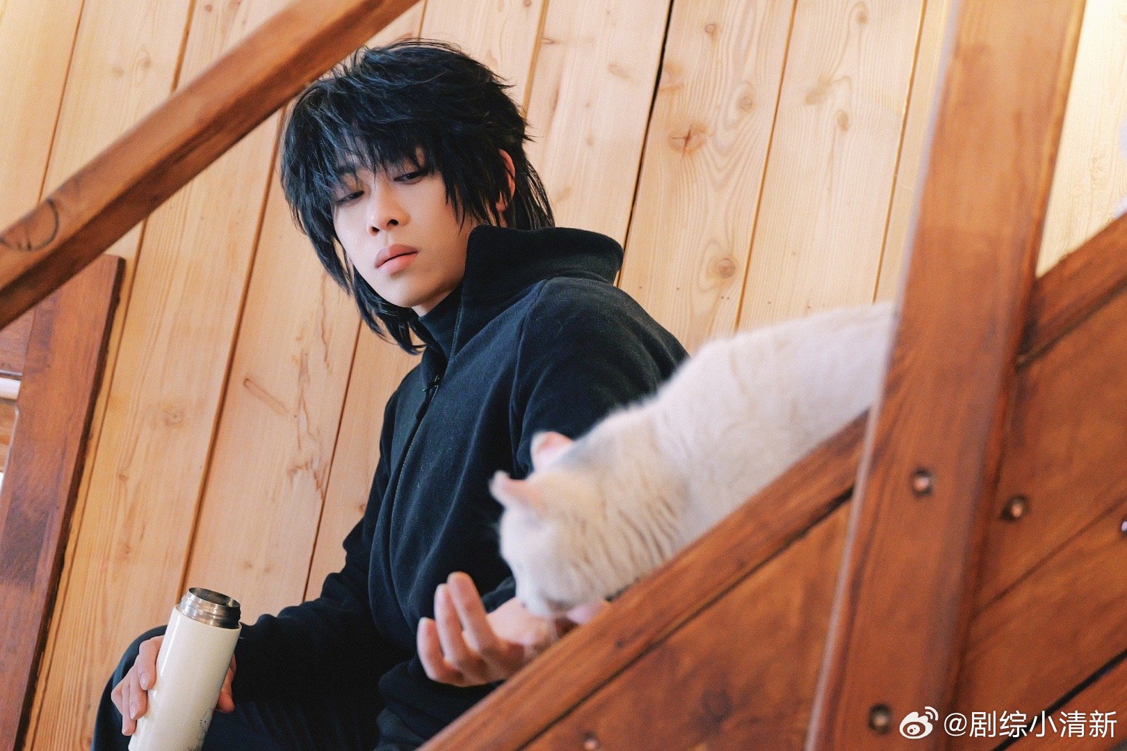 这居然是门尼 当雪原的风吹起皮草衣角，门尼在《巴拉莱卡》里完成了对自己的重塑。音