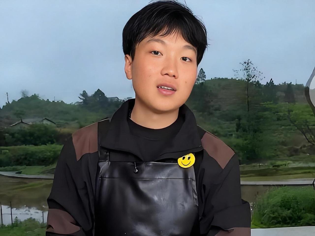 孙攀：21岁养活6个弟妹，父亲却还想再生

凌晨两点的邵阳，天是墨汁泼过的黑。