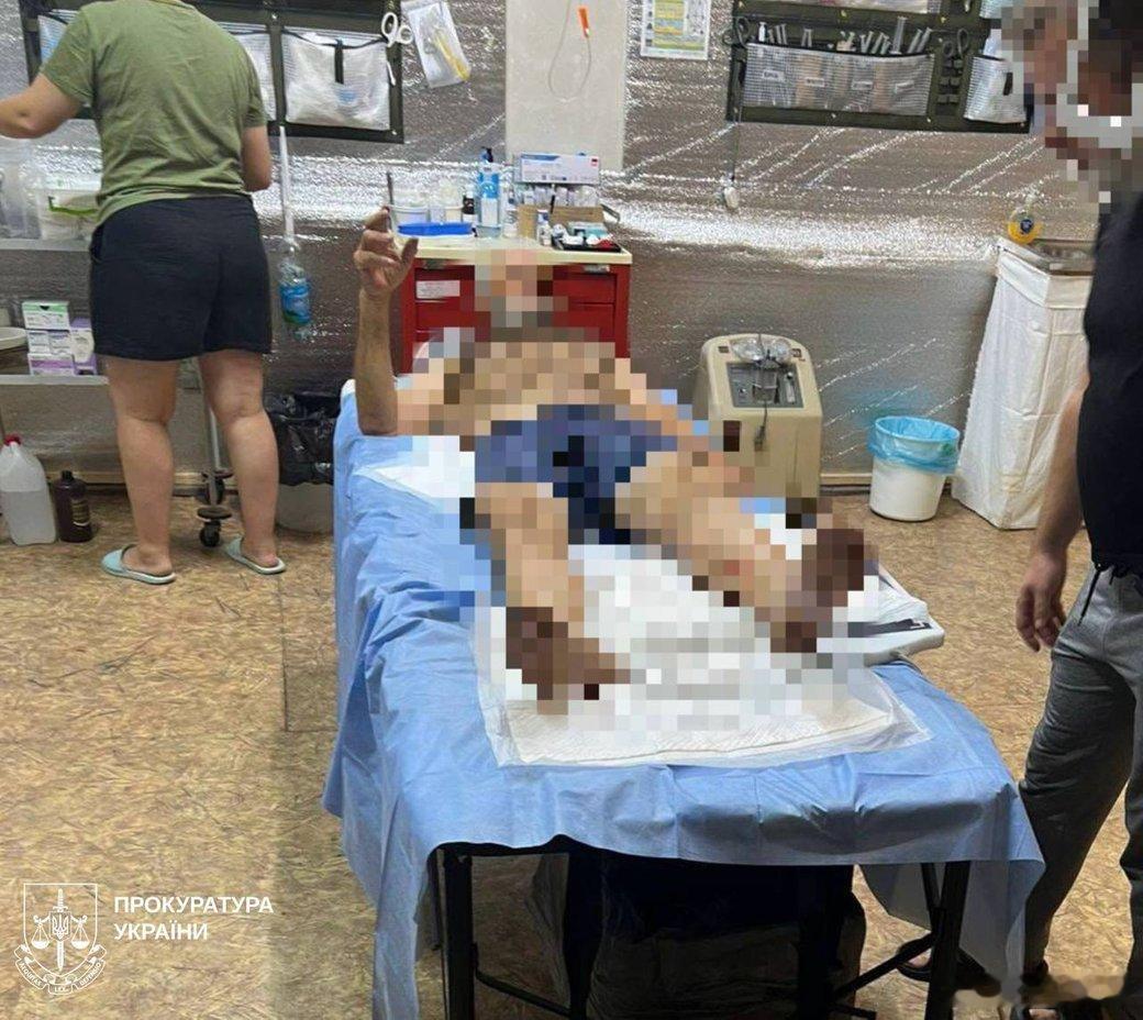 在库皮扬斯克，俄罗斯军人用自动步枪射击了一名骑自行车的平民2025年9月初，在库