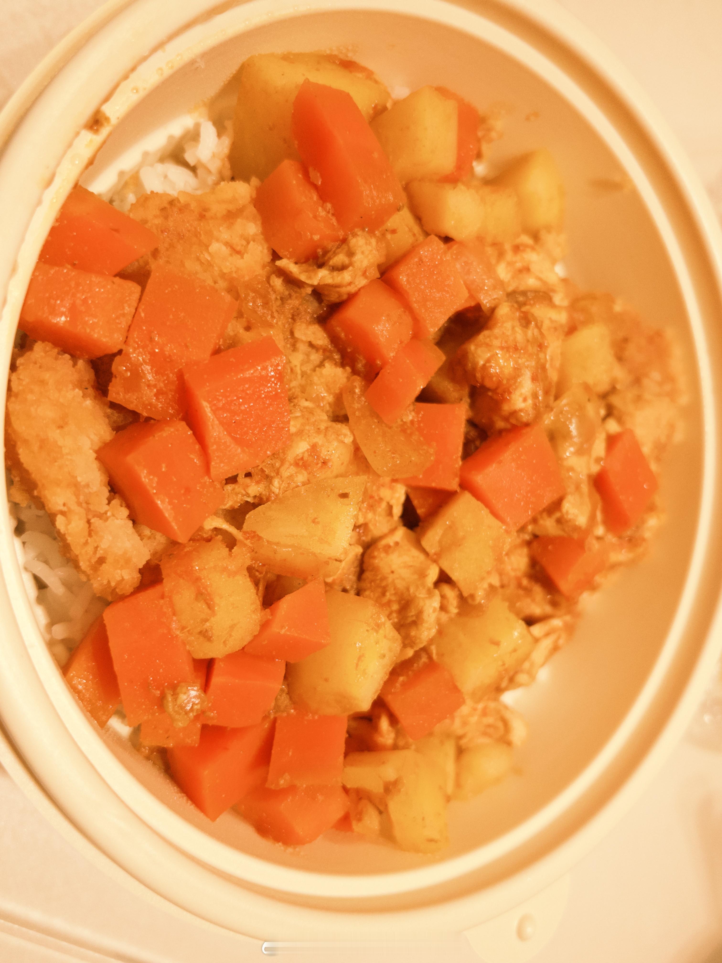 天天美食日记[超话] 吃上了美女送来的🍛好香  ​​​