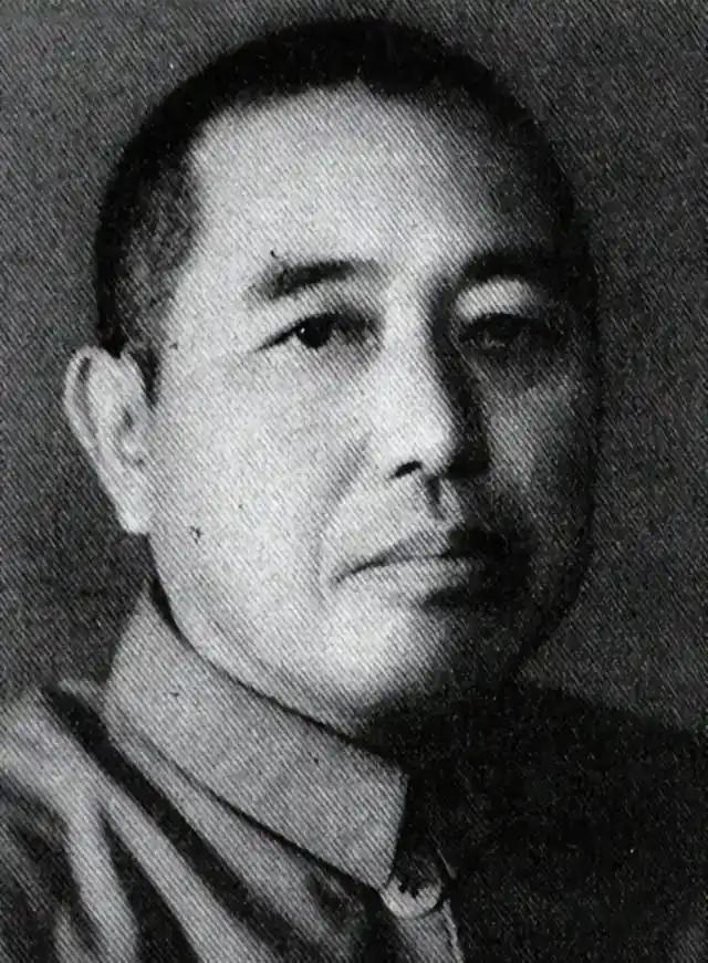 1961年，吴芝圃收到中央文件，河南省委第一书记的职务没了，改任第二书记。
他没